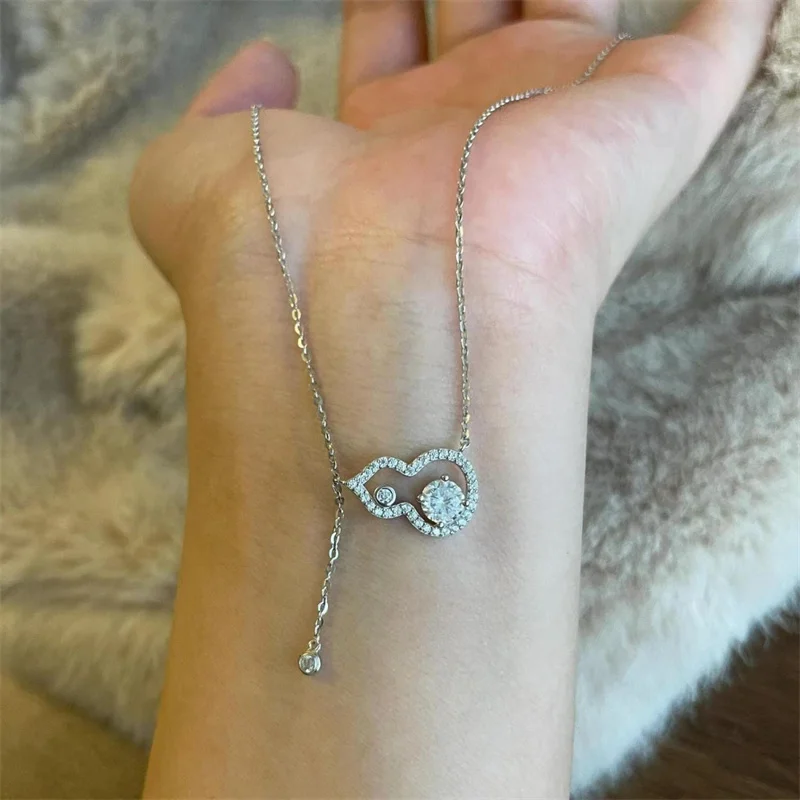 Exquisite Gourd Pendant Necklace Sweet Shiny Charm Link Chain Jewelry Perfect Gifts for Women Girls dz030