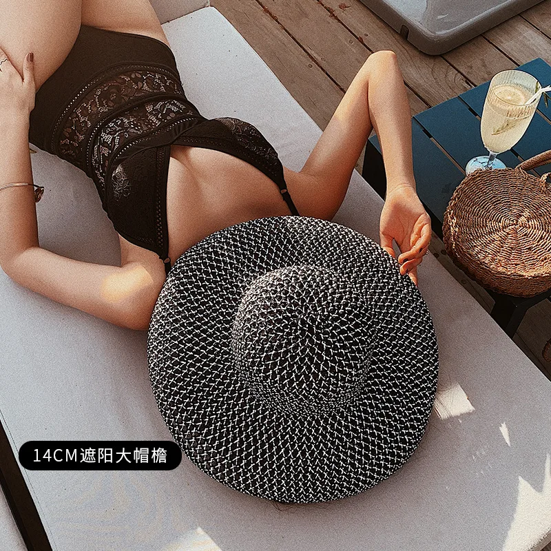 Retro Round Top Big Straw Hat Ladies Sun Hats Travel Holiday Visor Hats Vintage Women Beach Hat Black and White