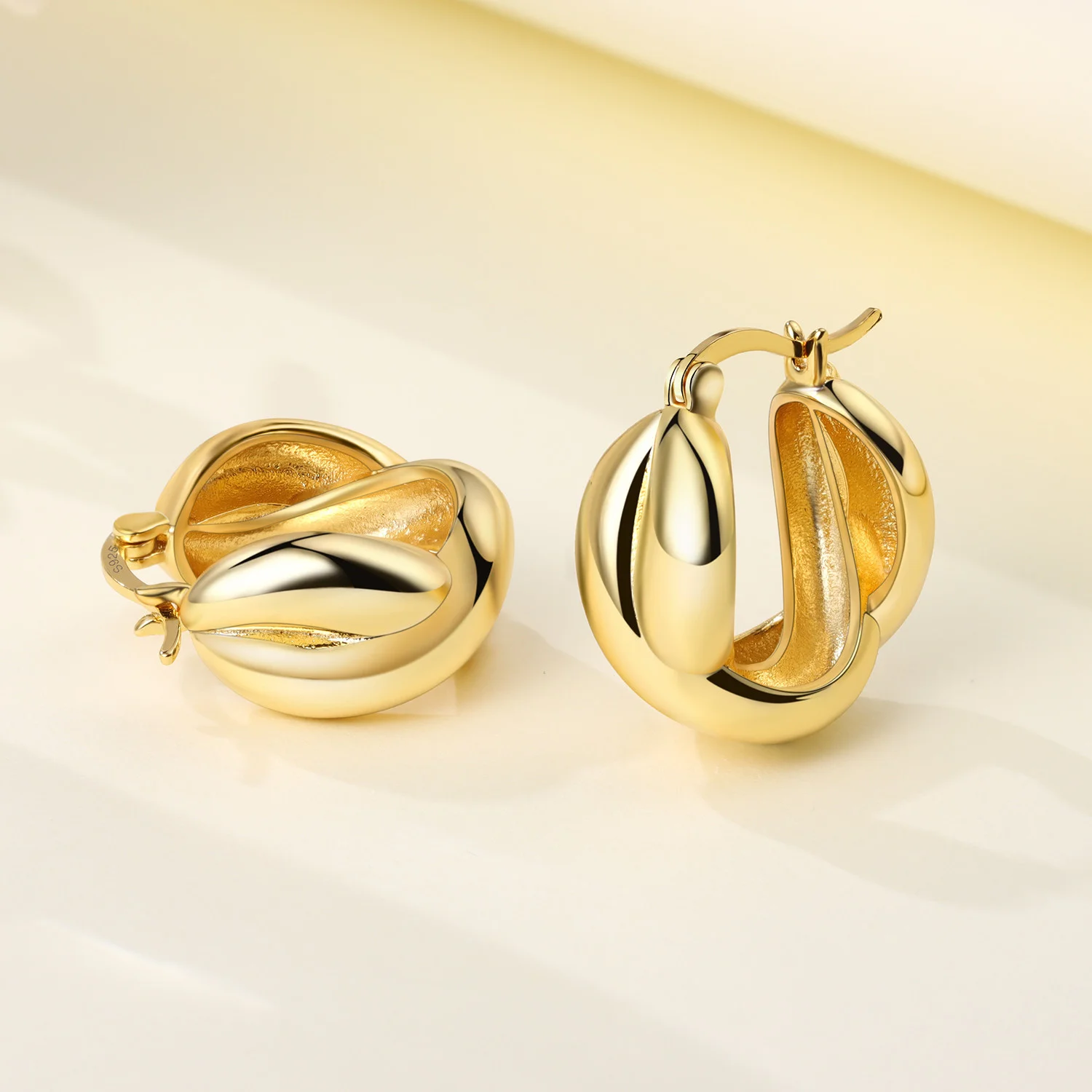 Orstarry S925 Sterling Silver Earring Elegant Triangle Hoop Textured Knit Earring 18K Gold-plated For Jewelry Birthday Gift