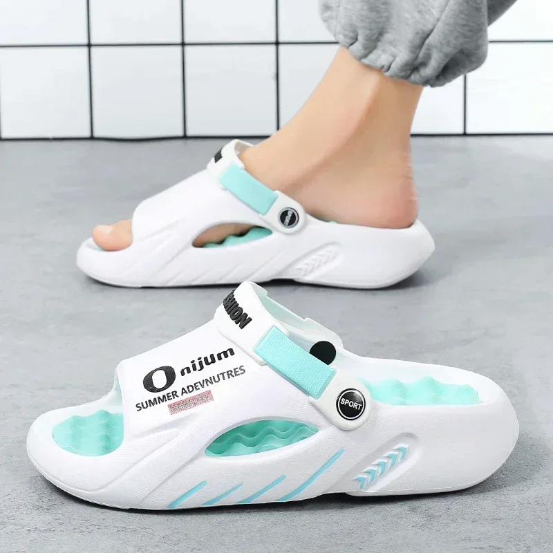 صنادل رجالية صيفية جديدة خفيفة الوزن ومريحة للتنفس أحذية شاطئ كاجوال كبيرة الحجم للحديقة للرجال