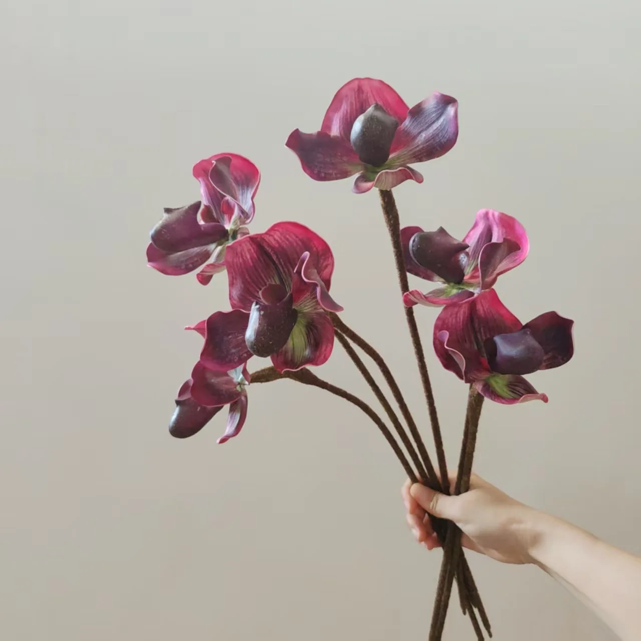 5 Stück künstliche EVA-Paphiopedilum-Blumen für die Heimdekoration, künstliche Vanda-Orchideen für Hochzeitsdekoration, Partytisch, Eventdesign, Blumenarrangement – Detail 21