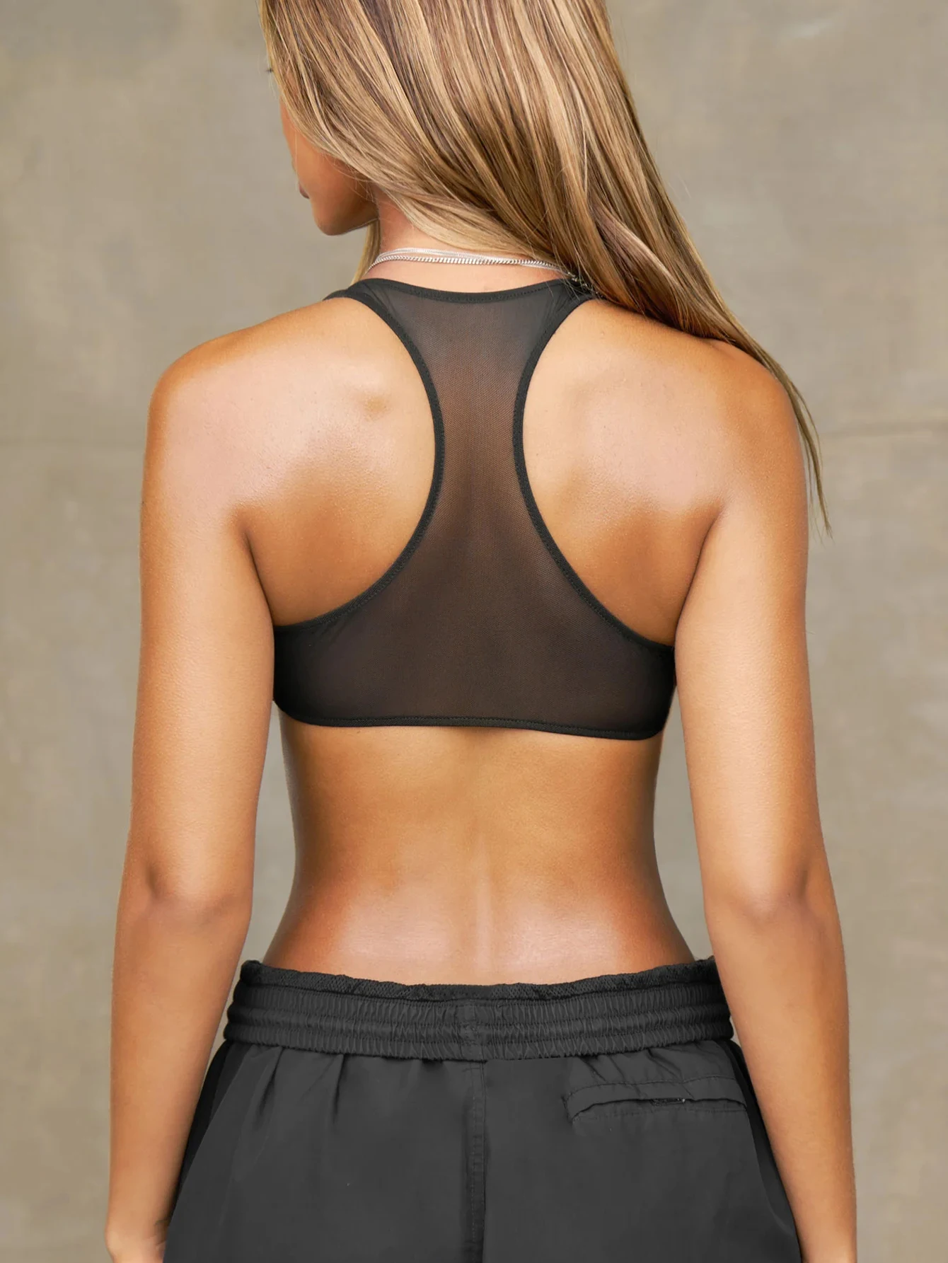 Women's Simple Slimming Street-Style Solid Color Semi-sheer Sleeveless Crop Top Women Gym Outfit image 2