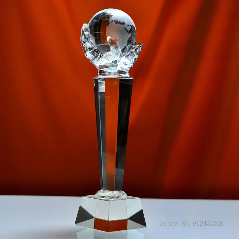 Customized Crystal Trophy of Hand Holding Ball, Creative Home Decoration, School Competition, Annual Meeting Award Souvenir, 1Pc