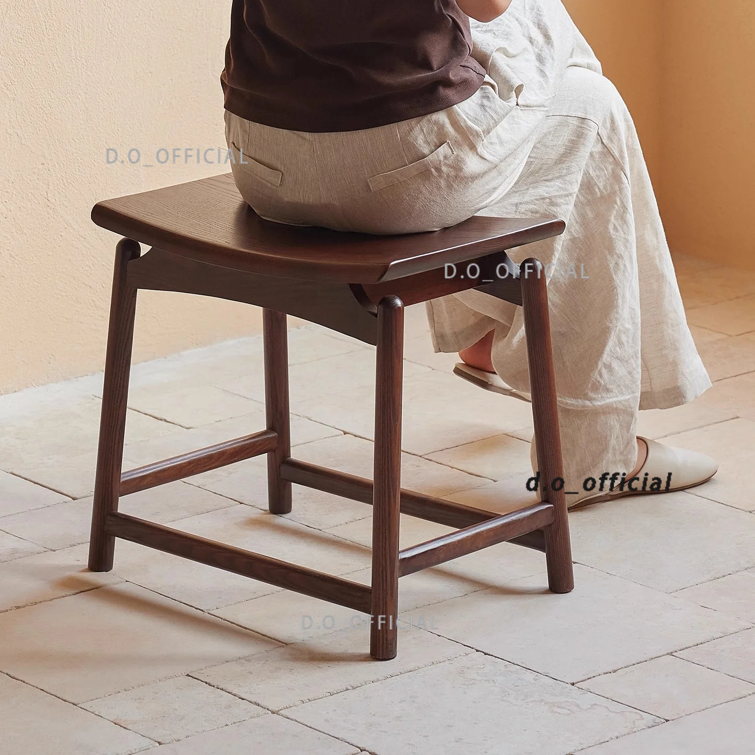 Yuanbao stool, old-style solid wood stool, home-use wooden bench, square stool, traditional Chinese saddle makeup stool, shoe-ch