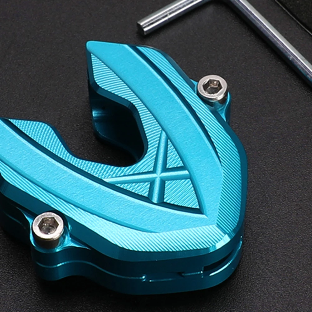 

For CF MOTO 800 NK 650NK 400NK 450NK 300NK CFMOTO 150 300 650 400 NK 800NK Motorcycle Accessories Keychain Key Ring Key Cover