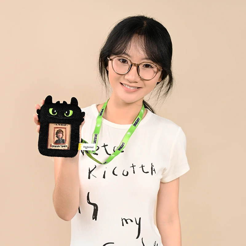 

Плюшевый брелок Беззубик, черный, для карт, милый мультяшный дизайн, игрушка, подарок, брелок для ключей от машины, держатель для фото, проездных и ID-карт, мягкая подвеска для сумки, кукла