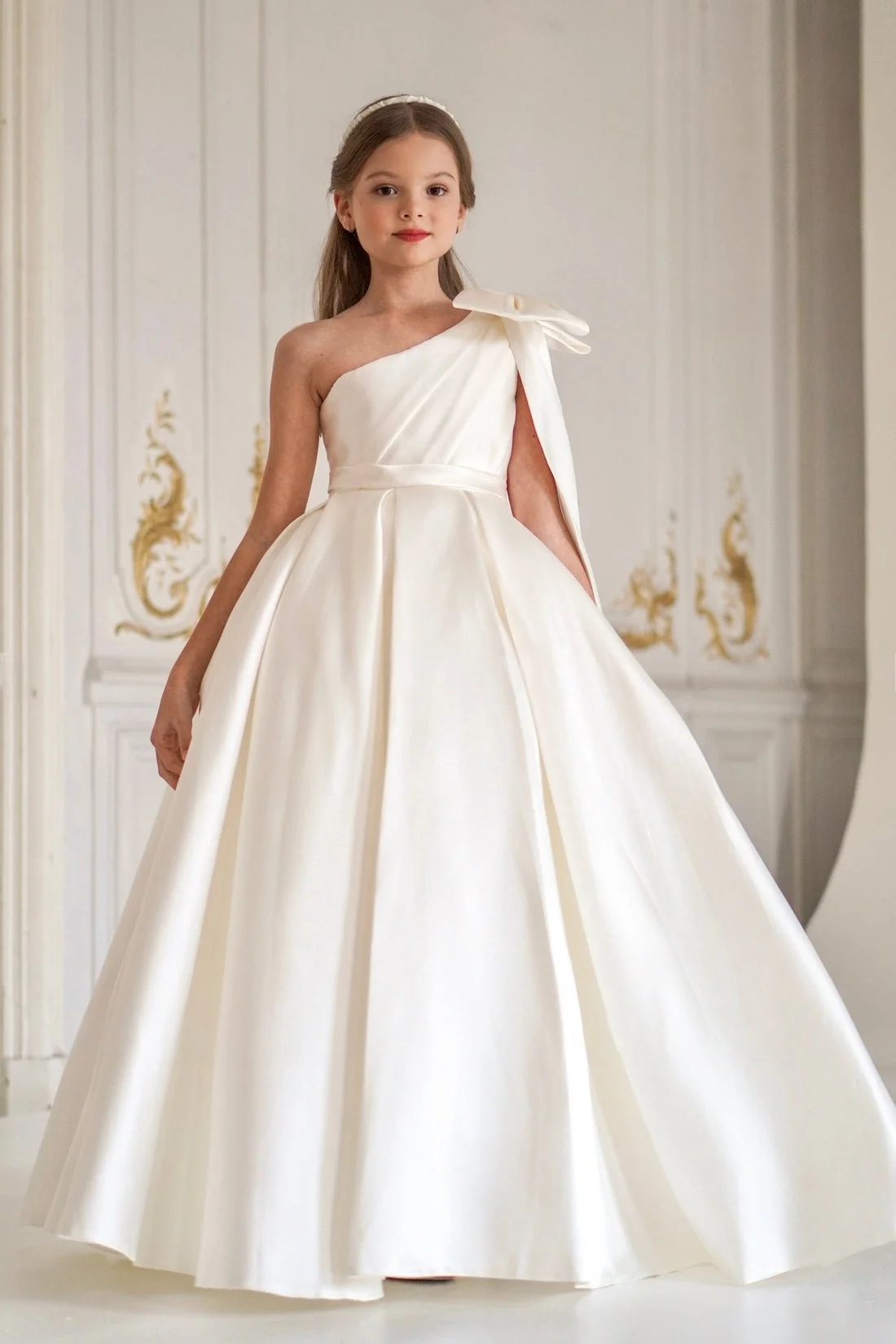 Vestido de satén drapeado sencillo para niña de las flores, elegante vestido de princesa de un solo hombro con lazo en el cuello y cintura, largo hasta el suelo, para primera comunión de niñas.