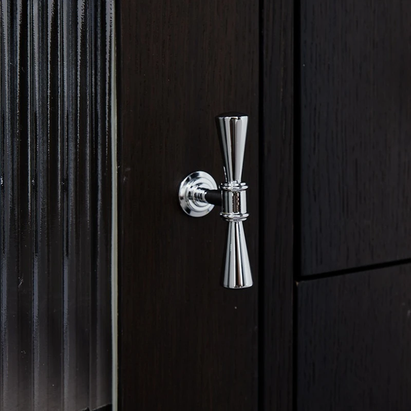 الصلبة النحاس الكروم الفاخرة طويلة تسحب الحديثة الحد الأدنى خزانة المطبخ مقابض خزانة النمط الأوروبي مقابض لقطع الأثاث الفضي