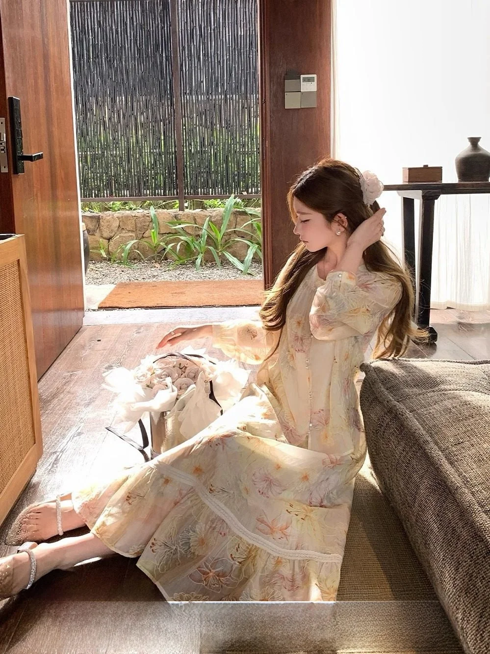 

Комплект NMIOK: топ с цветочным принтом и длинными рукавами и юбка, модный осенний наряд для женщин, комплект из двух предметов, для возраста 25-35 лет, китайский бренд