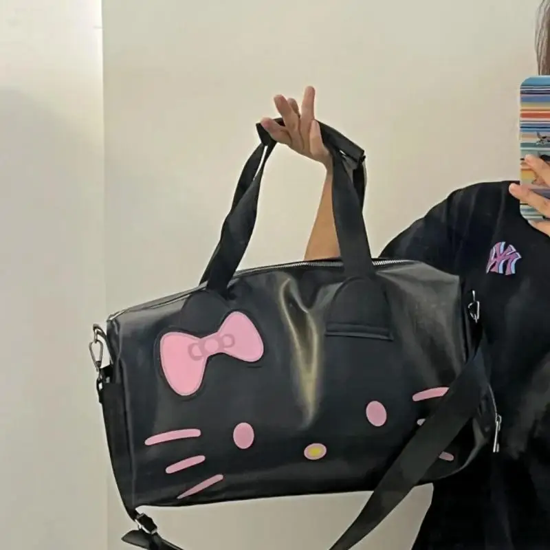

Модная сумка Sanrio, дорожная сумка Hello Kitty, вместительная сумка для багажа, 2025, сумка для фитнеса Kawaii, водонепроницаемая сумка через плечо для хранения вещей