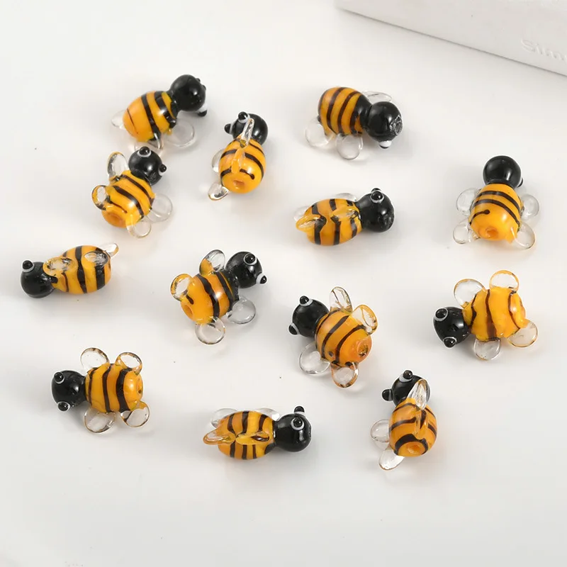 2pcs 15mm Little bee Lampwork Glass Beads Cute Cartoon Animal Loose Spacer Bead For Jewelry Making DIY Bracelet Pendant  Gifts