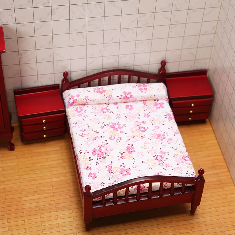 1:12 acessórios para casa de bonecas, decoração de cena de casa de brincar, mini móveis, quarto, tecido de madeira europeu, cama de casal, conjunto de mesa de cabeceira