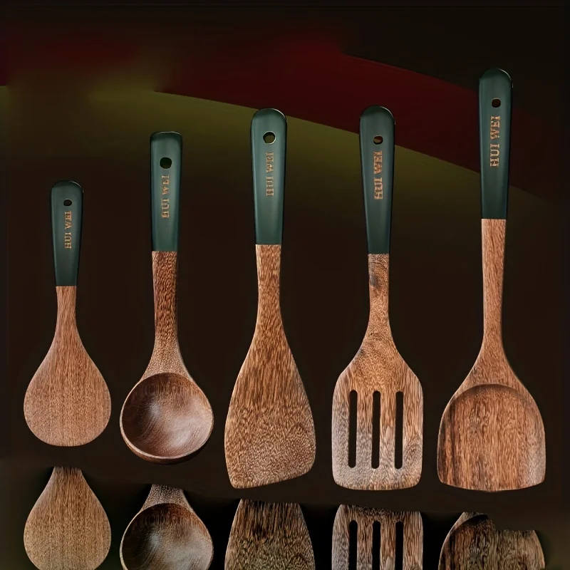 A set of wooden kitchen utensils such as spatula, cooking special, household non-stick pan, heat-resistant and durable cookware