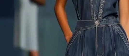 Women's Halter Neck Denim Jumpsuit Sleeveless Deep V Neck Wide Leg Romper Vintage Retro Denim Overalls