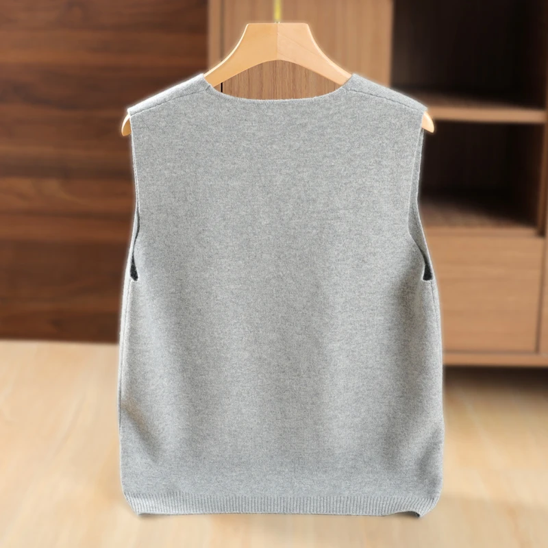 Spring/Summer New Sleeveless Cardigan V-neck Solid Color Japanese Blouse Masked Casual Top