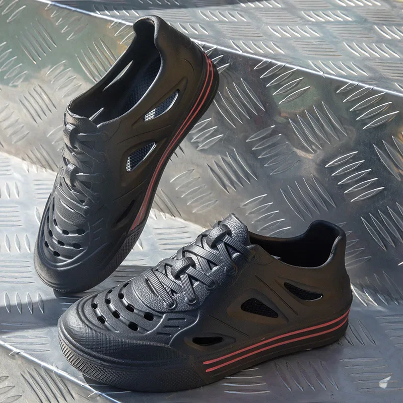 Sandalias de verano 2026 con orificios para hombre y mujer, unisex, para parejas, estilo playero, populares entre influencers de internet, de EVA, ligeras, para conducir.