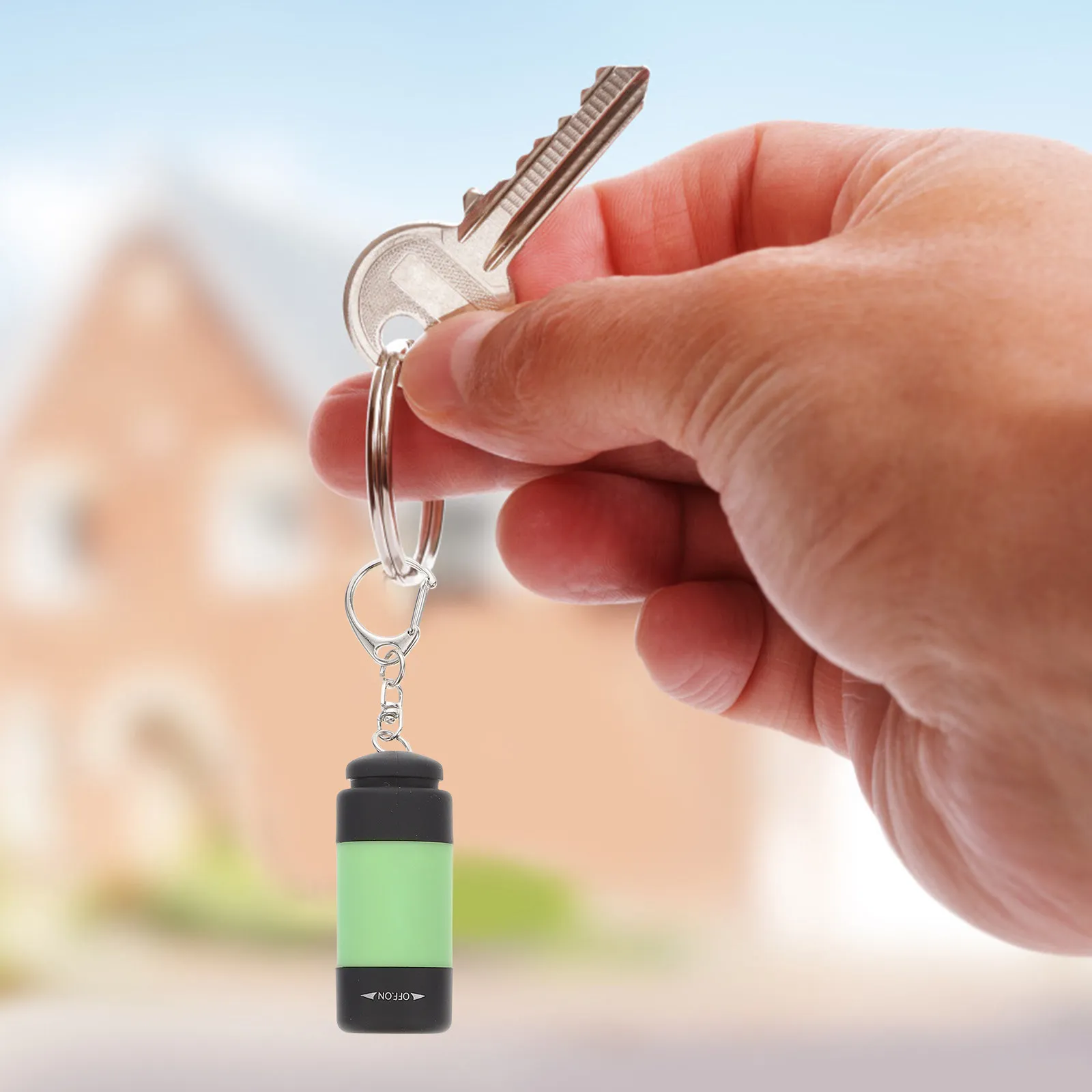 

Набор из 4 мини-фонариков-брелоков с USB-зарядкой, светодиодные, портативные, легкие, для экстренных ситуаций, для активного отдыха, для походов
