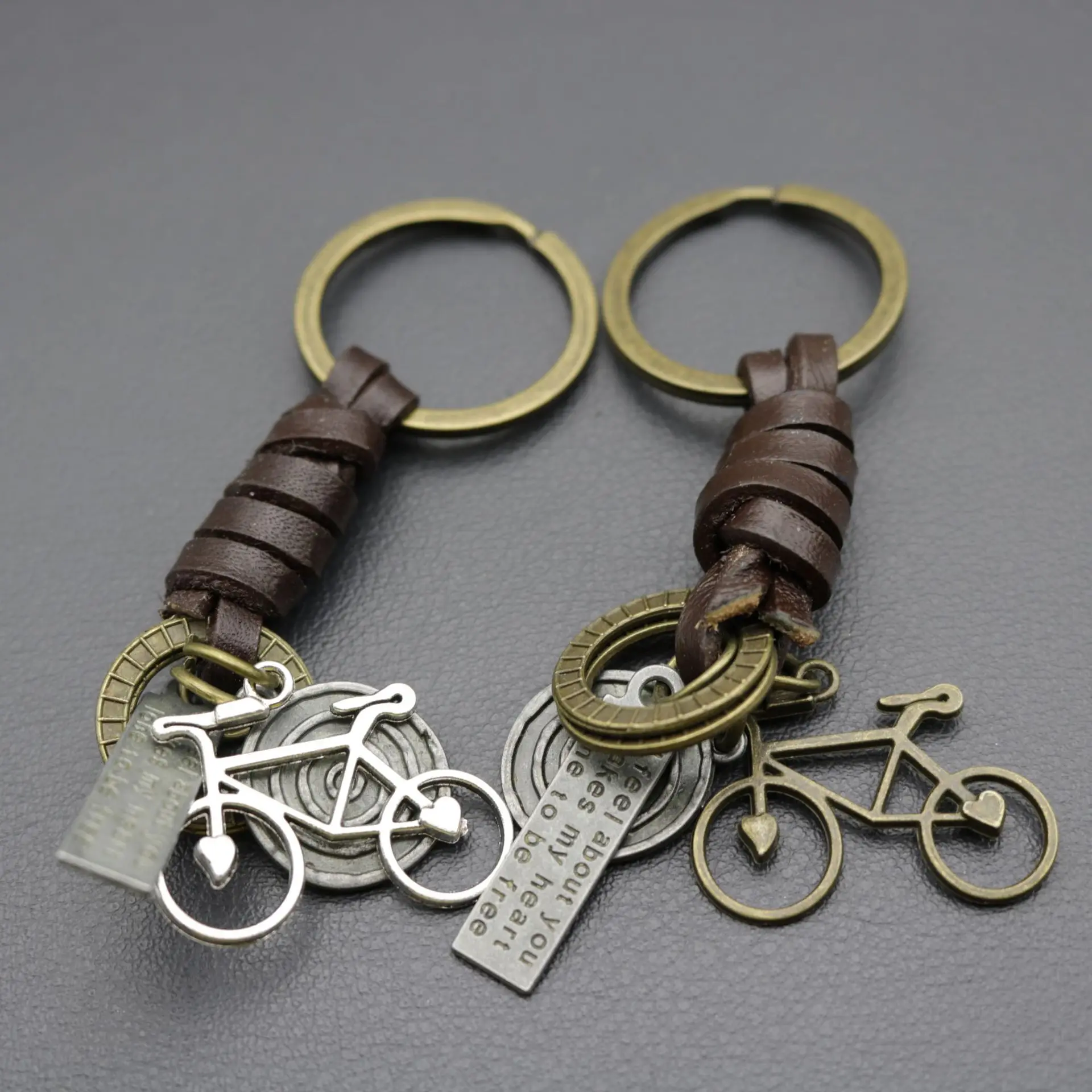 Men\'s Creative Keychain Alloy Bicycle Vintage Woven Cowhide Keychain