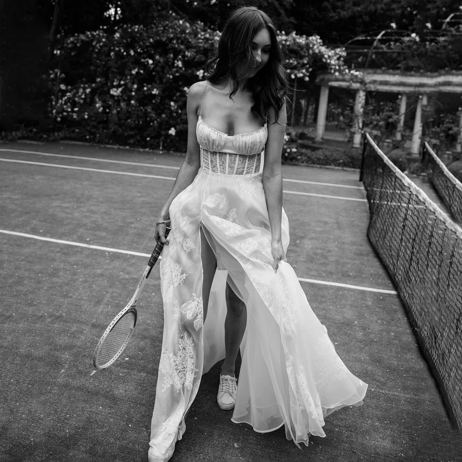 

Облегающий корсет, винтажные свадебные платья, индивидуальное свадебное платье с высоким разрезом и тонкими бретелями, рюшами и прозрачным кружевом из органзы с бантом