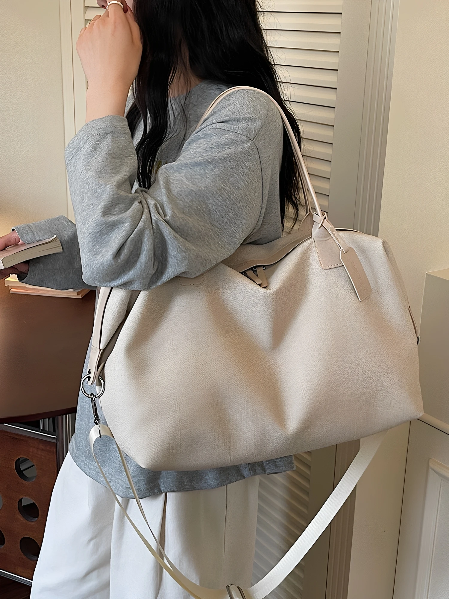 large-capacity-commuter-travel-tote-bag-women's-single-shoulder-handbag-fitness-sports-crossbody-bag-korean-style-youth