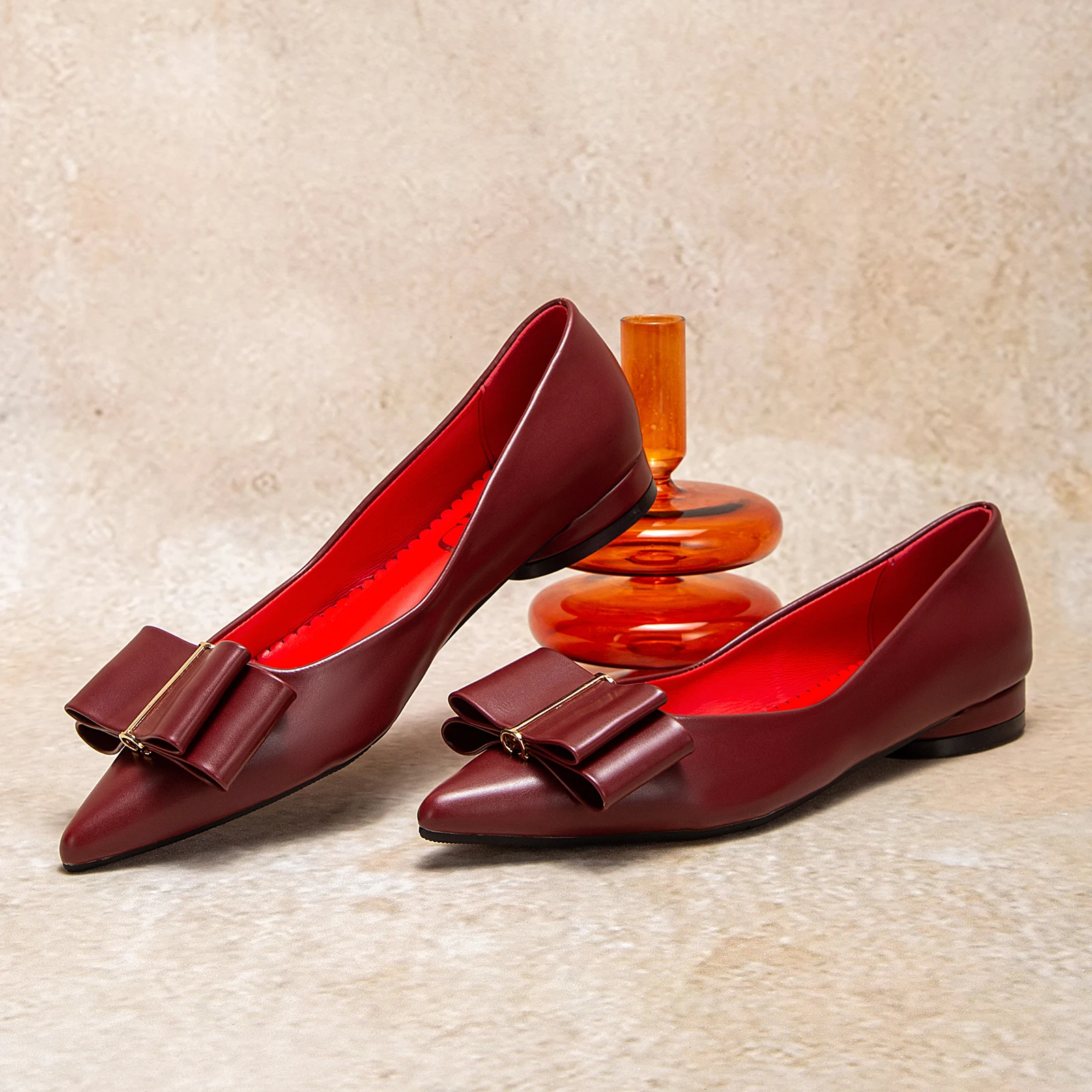 Chaussures pour femmes PU chaussures plates décontractées en cuir 2025 marque de luxe nouvelle annonce noir bout pointu chaussures paresseuses nœud papillon