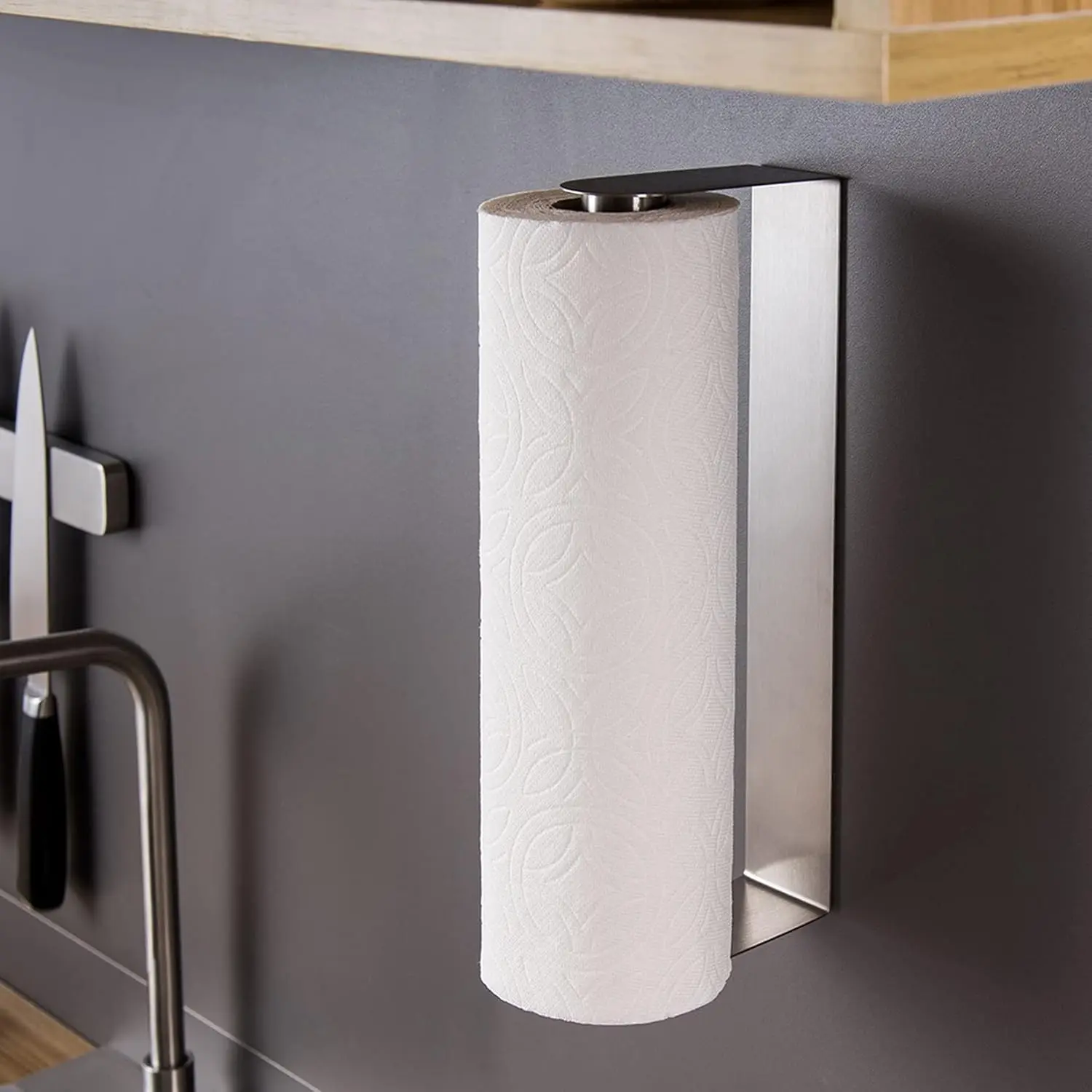 

Self-Adhesive Paper Towel Holder Under Cabinet, No Drilling Stainless Steel Wall Mount Rack, Rustproof Easy Tear