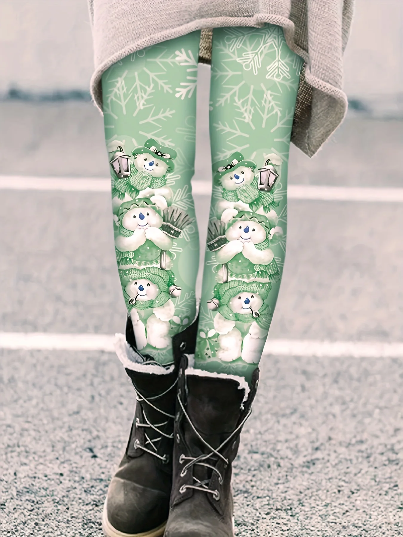 Women's winter leggings with snowman print, made of polyester and spandex blend elastic waistband suitable for autumn and winter