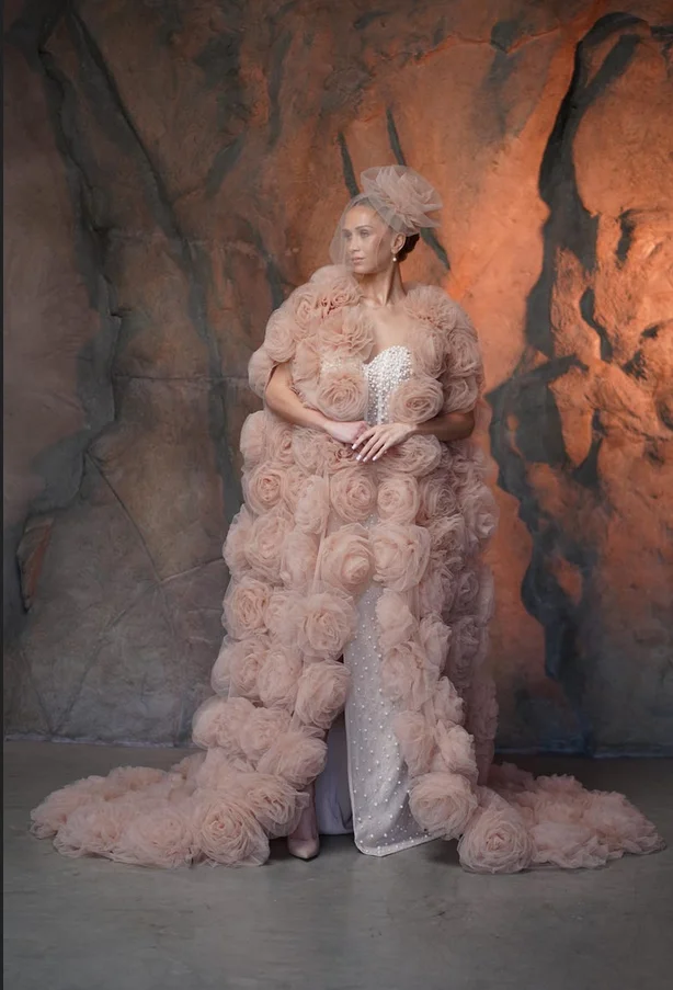 

Bridal Tulle Cape Luxe Soft Tulle Wedding Wrap With Volume and Train, Dramatic Bridal Outfit for Ceremony and Photoshoot
