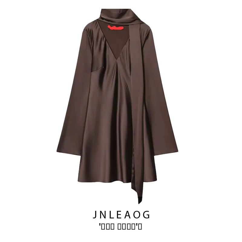 Faionable الحرير يشعر وشاح الدكتور المرأة Faion تصميم الخريف جديد Sle طويل Sve سليم صالح أنبوب مستقيم الدكتور