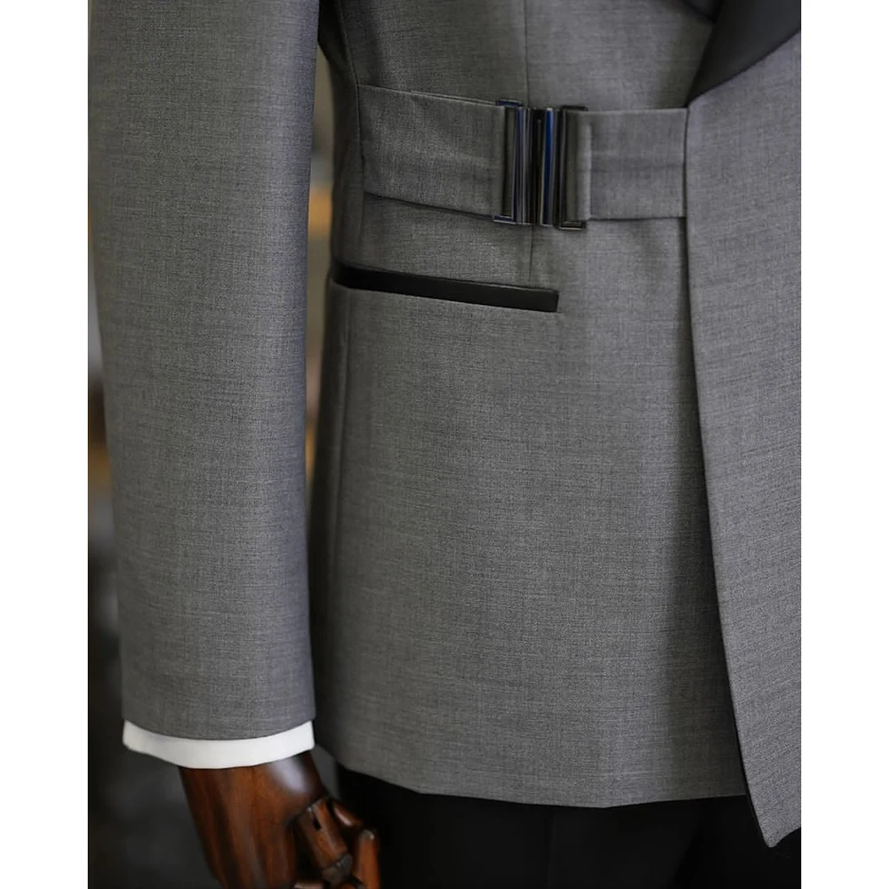 بدلات رجالية عالية الجودة لأزياء الزفاف سترة مناسبة بزر واحد مع سراويل سوداء مخصصة ملابس رجالية سترة