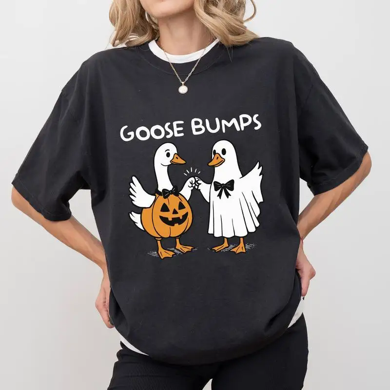 

"Goose Bumps Halloween T Shirt Women Funny Oversized Casual Graphic Tee Cute Goose Pumpkin Ghost Print Holiday Party Top"