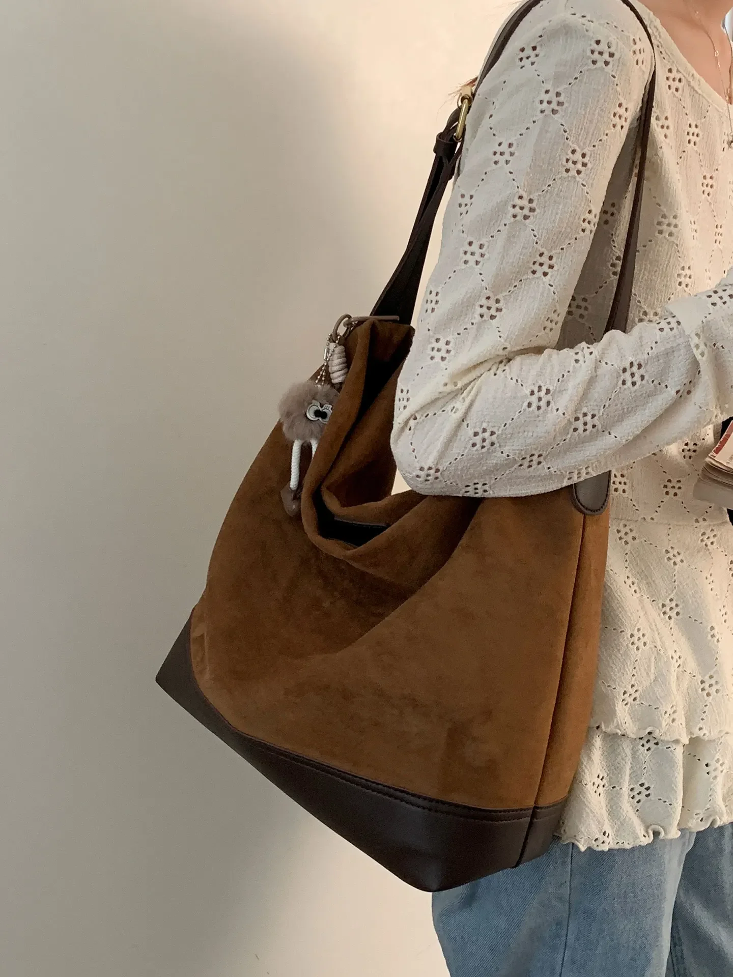 

2025 New Autumn Winter Korean Tote Single Shoulder Underarm Bags Retro Faux Suede Large Capacity Crossbody Bag for Women