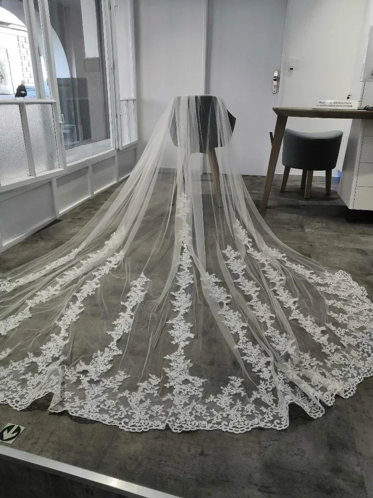 voile-de-mariee-long-de-3-metres-avec-bordure-entierement-dentelee-et-peigne-blanc-voile-de-mariee-ivoire-2019