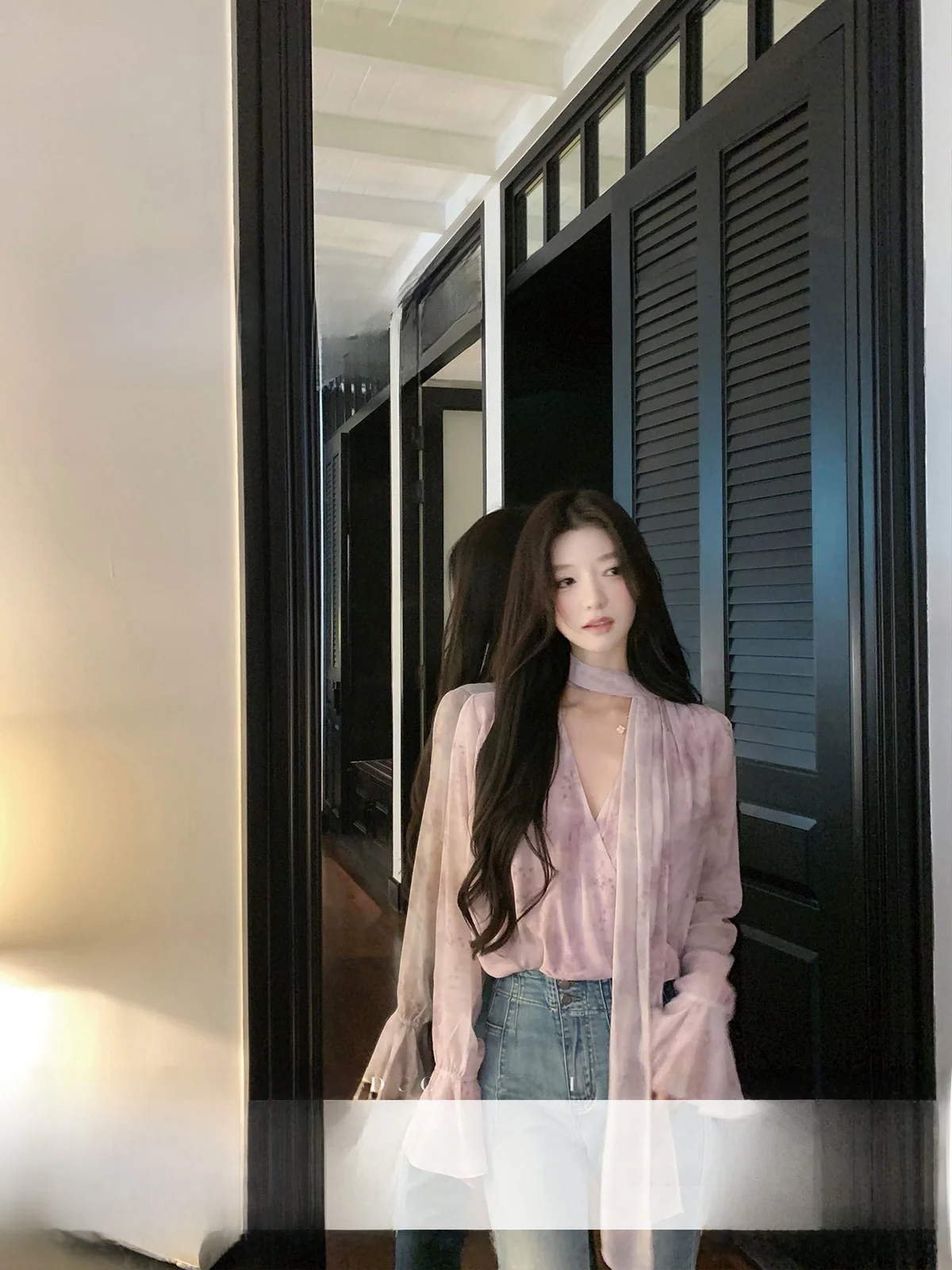 

Женская блузка YOLI Zhang Yuli Mosan Lover с V-образным вырезом, цветочным принтом, из шифона, весенняя, нежная, универсальная, с длинным рукавом