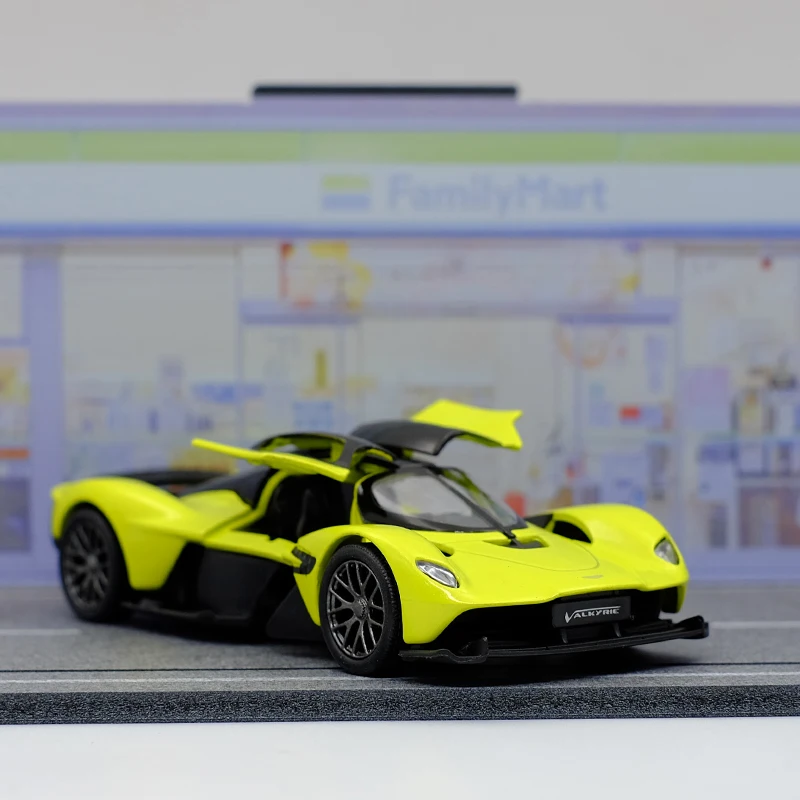 كينسمارت أستون مارتن فالكيري سبيكة دييكاست نموذج سيارة 1/36 لعبة مع التراجع للأطفال مجموعة ألعاب الهدايا #2