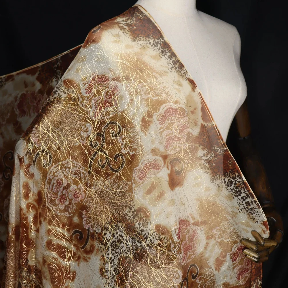 Beautiful Flower Deisgn Lightweight Shiny Silk Metallic Crepe Fabric Good Texture for Lady Wife Clothes Dress Scarf Garment Robe