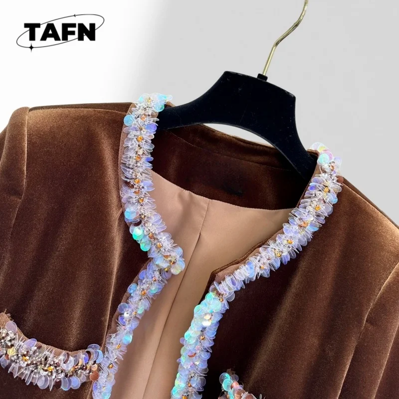 25 Elegant Retro Style Cashmere Cardigan, Warm and Comfortable for Casual Outings Perfect for Casual Outfits AH1514