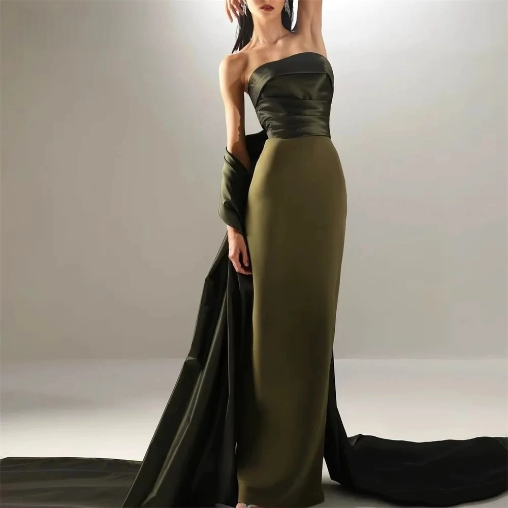 ชุดราตรีสีเขียวฮันเตอร์ทันสมัย พร้อมผ้าคลุมไหล่ถอดได้ แบบไร้สาย จับจีบ ทรงเข้ารูป ผ้าซาติน สำหรับงานพรอมหรืองานเลี้ยงอย่างเป็นทางการ