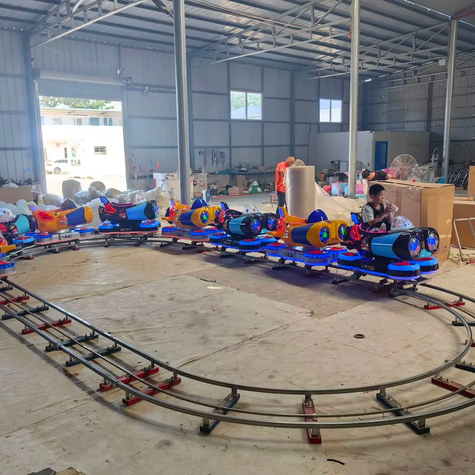 Playground equipment for shopping malls Electric track train