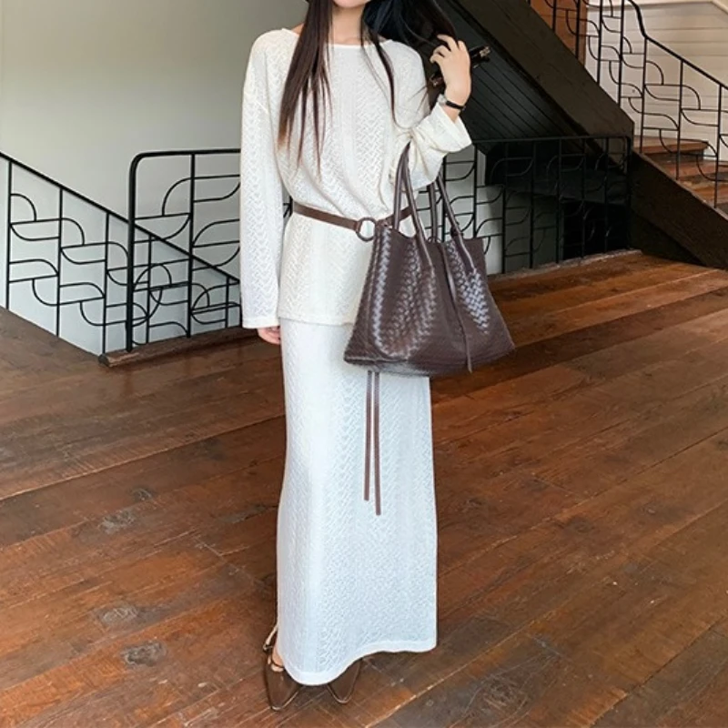 

2025 Autumn Temperament High-end Lazy Style Hollow Knitted Top Slimming Temperament Long Skirt Set