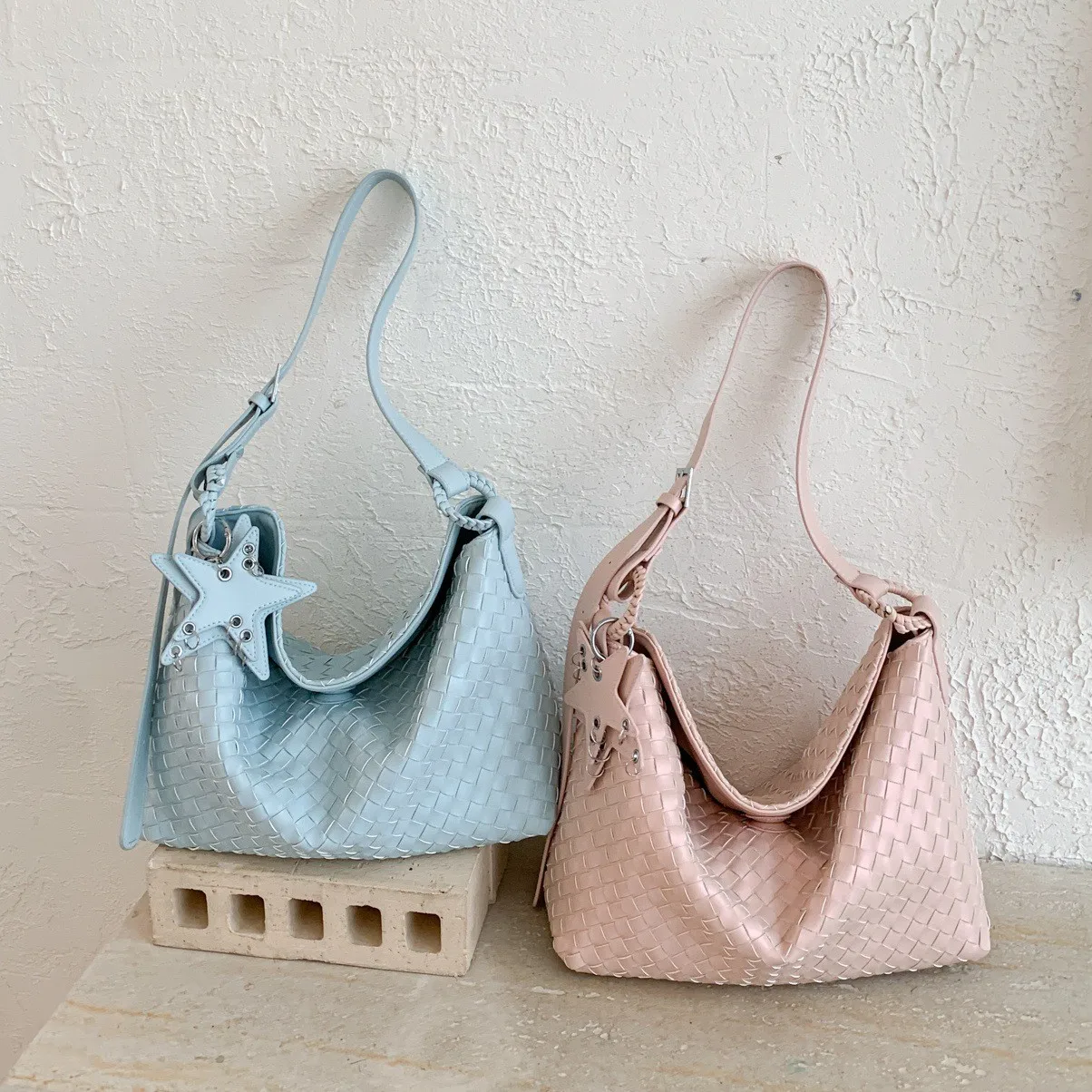 handwoven-tote-bag-women's-summer-2026-new-style-large-capacity-underarm-commuter-single-shoulder-crossbody-bag