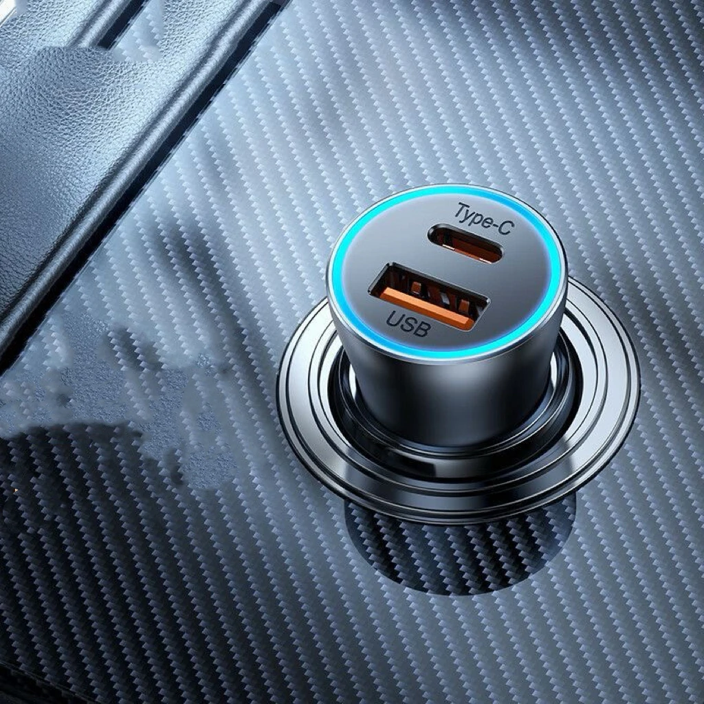 The car charger is suitable for Apple PD60w Huawei dual-port super fast charging cigarette lighter conversion pd