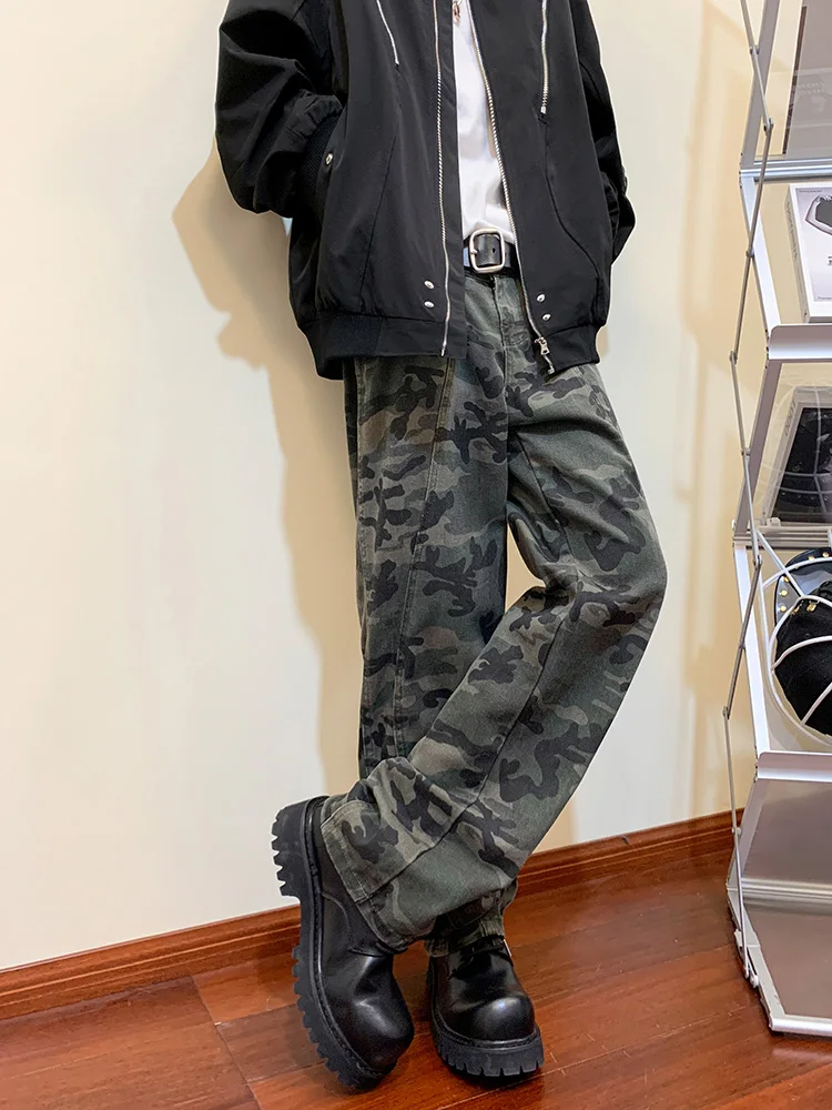 

Vintage American Camouflage Jeans Straight Leg Workwear Denim Men's Logging Pants Outfit Durable Worn-look Spring Autumn