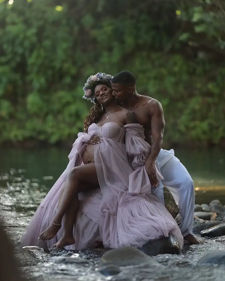 قبالة الكتف كم طويل ألف خط Gravida التصوير فساتين الجبهة الشق الضوء الأرجواني فستان الأمومة لاستحمام الطفل مخصص