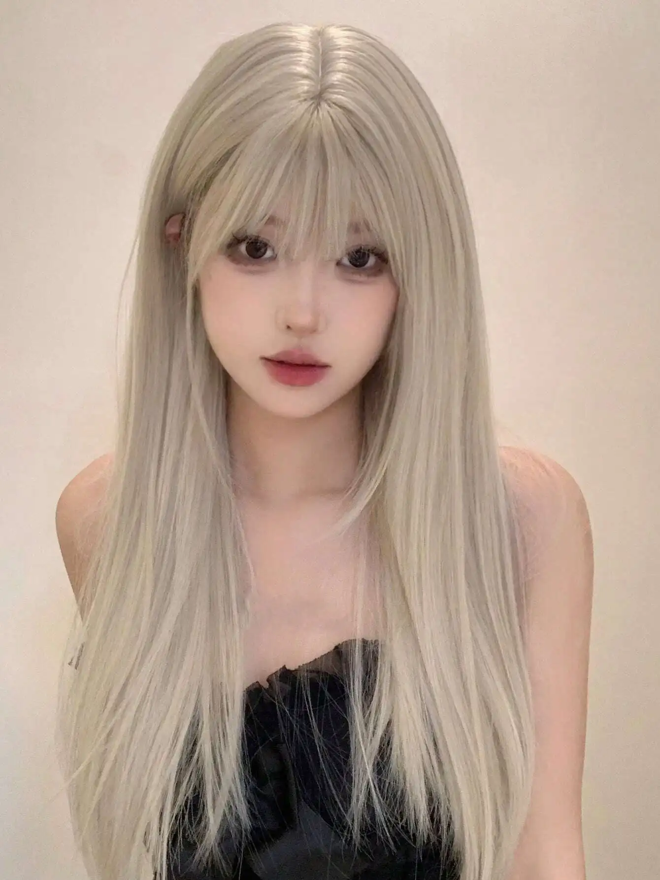 

1 Piece Synthetic Heat-Resistant Straight Hairpiece In Beige Glod Hair Long Wig, 26 Inches Long, Made From Fiber, Suitable For D