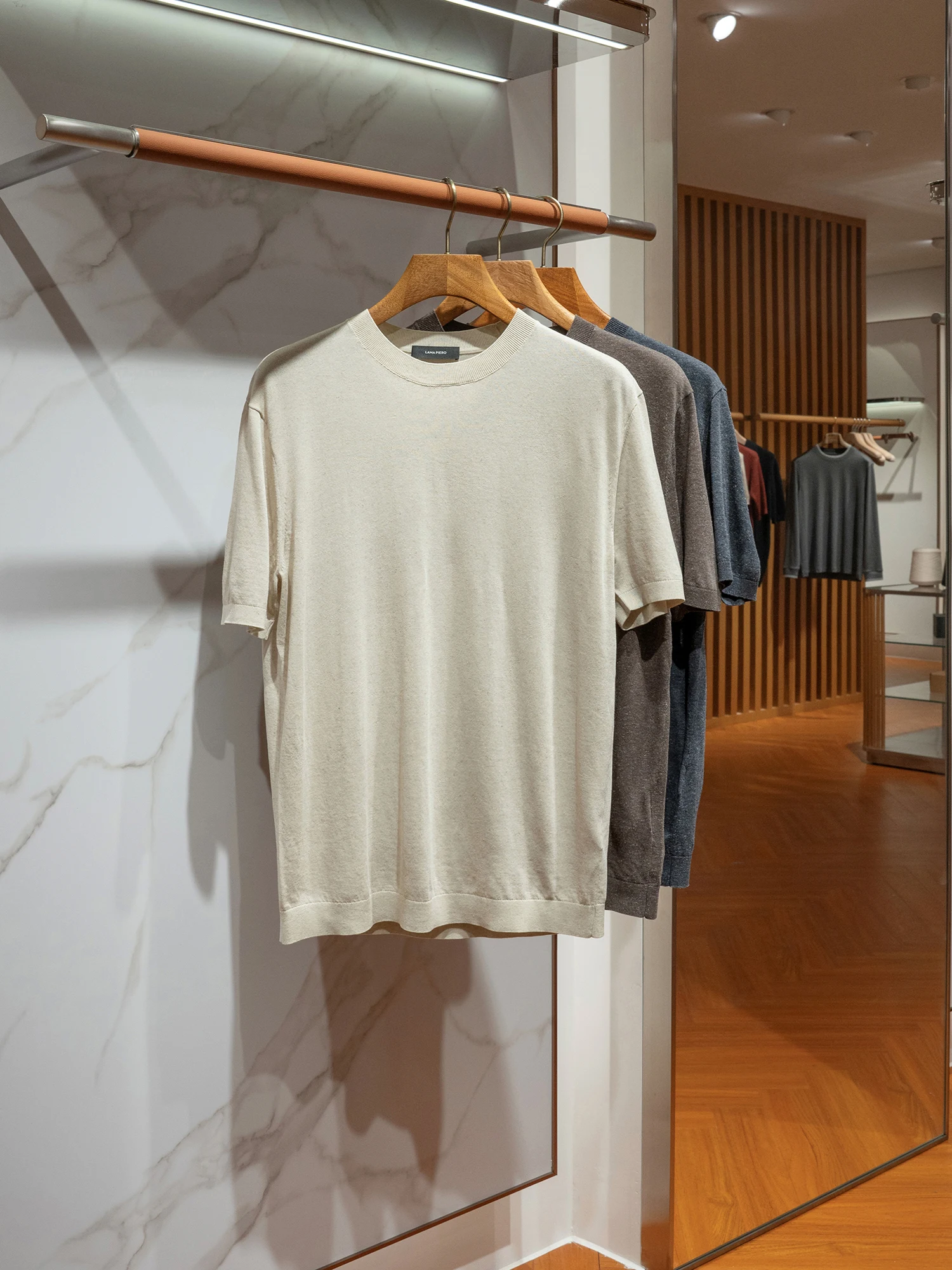 

Льняная шелковая мягкая, удобная, дышащая, летняя, тонкая мужская трикотажная футболка с круглым вырезом и короткими рукавами, модная, в городском стиле, однотонная.