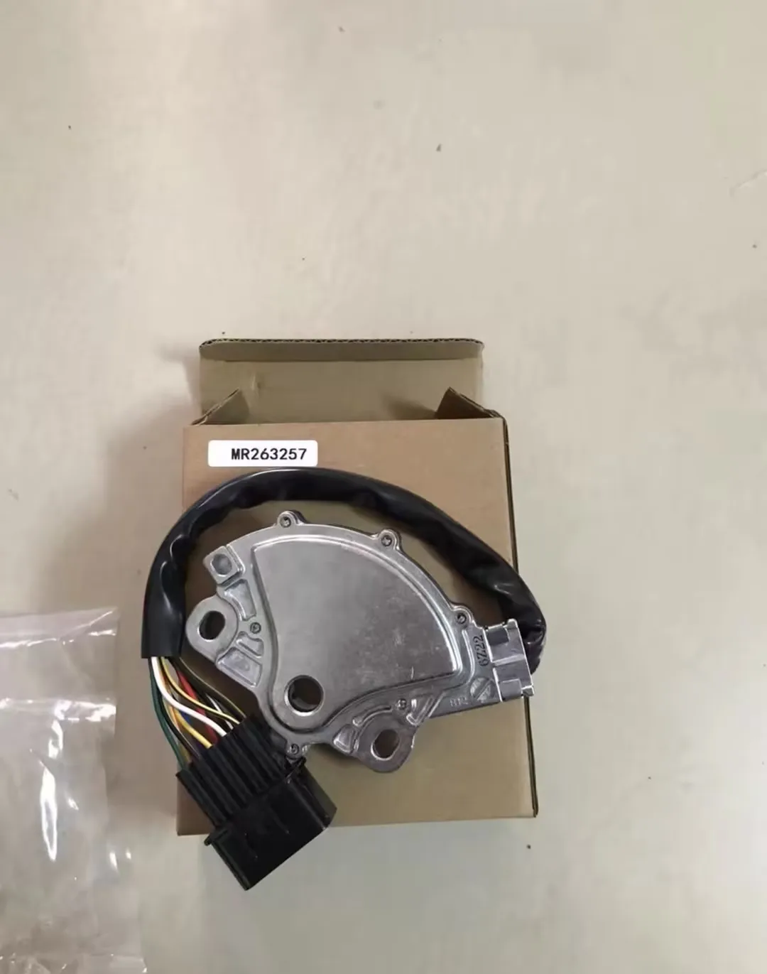 

Совершенно новый переключатель передач для Mitsubishi Pajero MR263257 – Доступны оптовые скидки