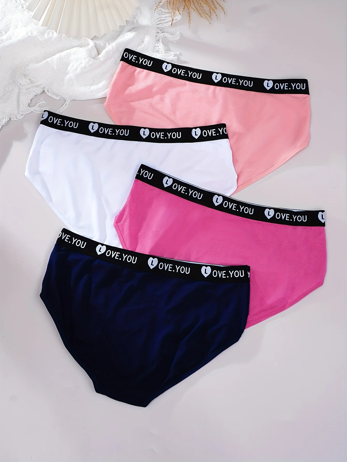 

4PCS Stylish Letter Plus Size Women's Panties Mid-waist Seamless Breathable Women's Triangle Panties.