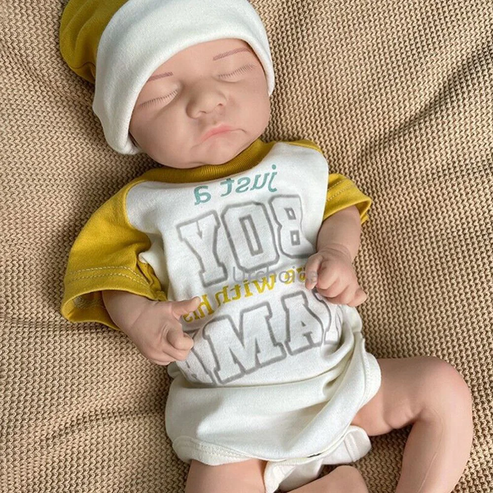 

18inch Realistic Silicone Reborn Baby Doll Ultra Soft Silicone Body Weighted To Feel Like A Real Baby For Therapy And Cuddling