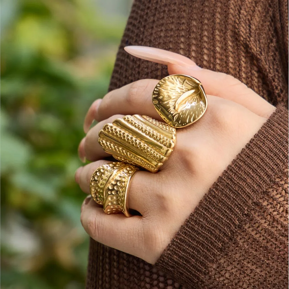Stainless Steel Textured Chunky Ring for Women 18K Gold Plated Lily Flower Rings Statement Bold Keeper Cocktail Ring Leaf Ring